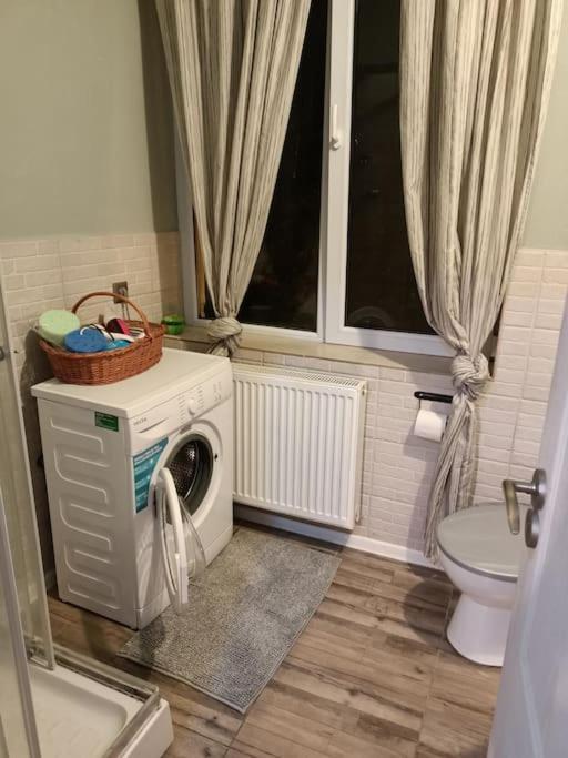 Lovely Apartament In Bucharest, Baba Novac Area Exterior foto