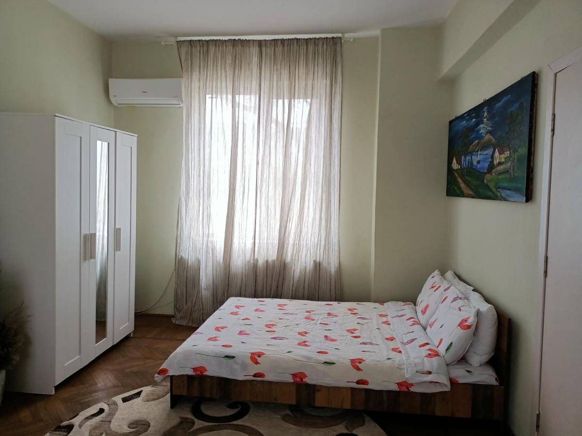 Lovely Apartament In Bucharest, Baba Novac Area Exterior foto